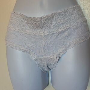 VS the Lacy panty WHITE